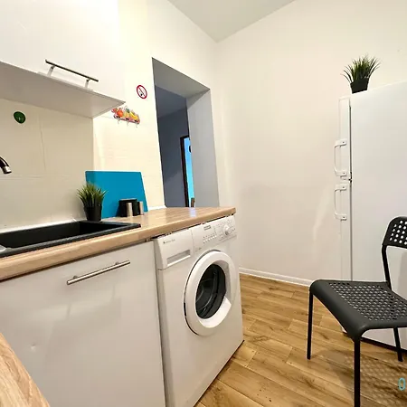 Colourful - 10 Minutes To Old Town & Seaside Rum i privatbostad