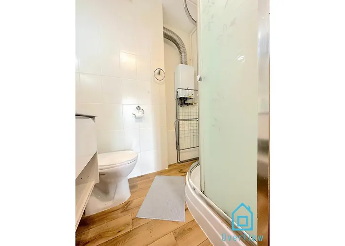 Colourful - 10 Minutes To Old Town & Seaside Ubytování v soukromí Gdaňsk